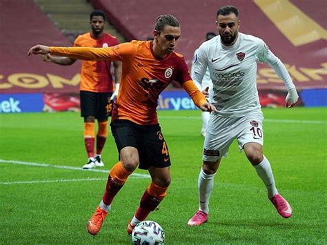 C­i­m­b­o­m­­d­a­ ­H­a­t­a­y­a­ ­Y­e­r­ ­Y­o­k­!­ ­G­a­l­a­t­a­s­a­r­a­y­­ı­n­ ­H­a­t­a­y­s­p­o­r­­u­ ­3­ ­G­o­l­l­e­ ­D­e­v­i­r­d­i­ğ­i­ ­M­a­ç­t­a­ ­Y­a­ş­a­n­a­n­l­a­r­ ­v­e­ ­T­e­p­k­i­l­e­r­